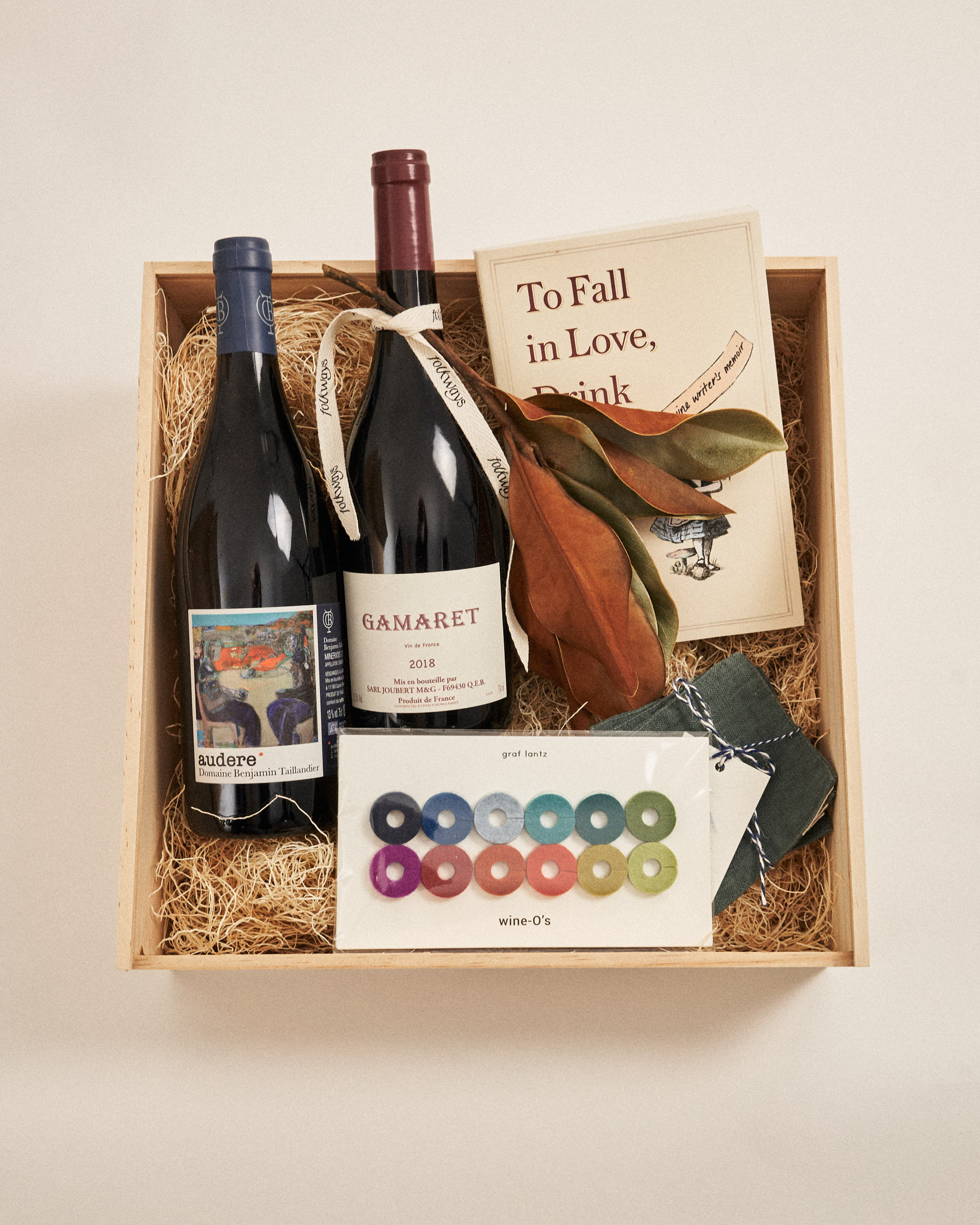 https://folkwayswines.com/cdn/shop/files/Folkways-Wines-Spirits-Corporate-Gift-Baskets-Wine-Gifts--Holiday-Luxury-Gifts-Business-Gifts22_2000x.jpg?v=1695229632